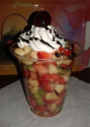 صورة لوصفة سلطة فواكه سهلة للاطفال🍨
