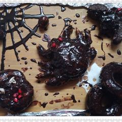 A picture of Halloween Sweets (Donuts).