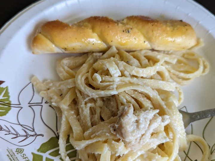 Easy Way Make Chicken Fettuccine Alfredo which Delicious
