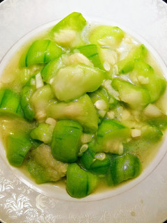 清炒絲瓜（低醣生酮餐）(方便素）（簡單料理）（清冰箱料理） 的食譜成品照片