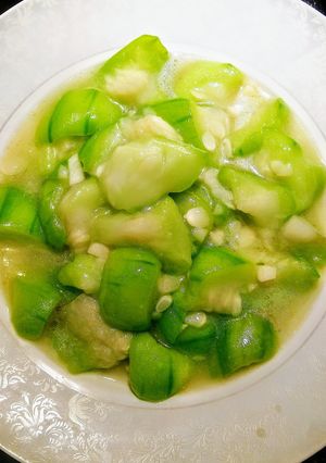 清炒絲瓜（低醣生酮餐）(方便素）（簡單料理）（清冰箱料理） 的食譜成品照片