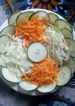 A picture of Three ingredients coleslaw.