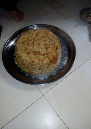 صورة لوصفة مقلوبه بالزهرة والبذنجان