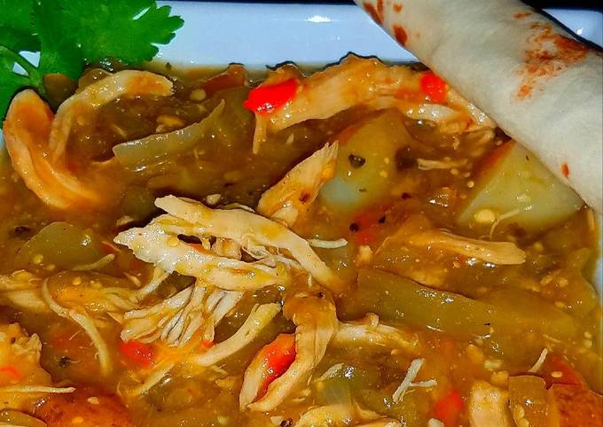 Mike's Spicy Green Chile Chicken Stew