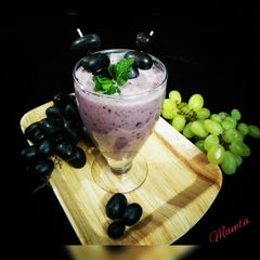 A picture of Black grapes Smoothie.