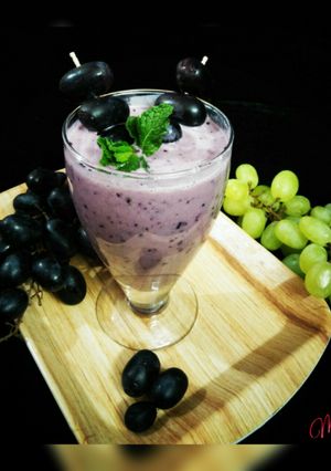 A picture of Black grapes Smoothie.