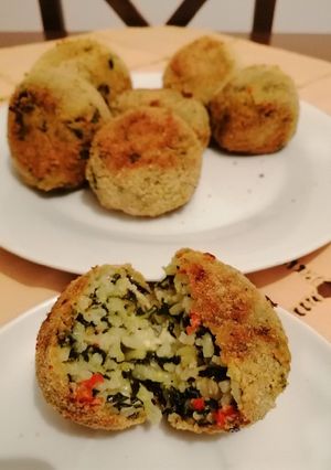 Una foto de Croquetas de arroz, espinaca y queso magro