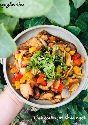 Hình của món Thịt chiên sốt chua ngọt.