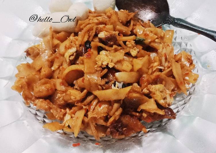 Cara Gampang Menyiapkan Mie goreng tiaw seafood mix suiran ayam, Enak Banget