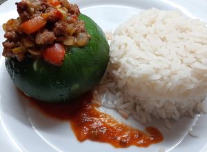 Una foto de Zapallitos Rellenos con timbal del Arroz