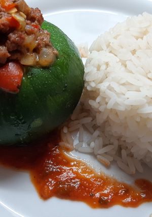 Una foto de Zapallitos Rellenos con timbal del Arroz
