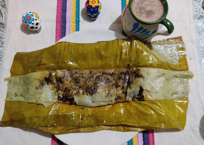 Tamal de mole negro con pollo Receta de Luis Daniel Rios Manzano- Cookpad