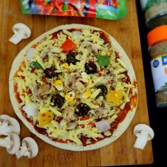 A picture of Mushroom pizza.