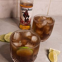 A picture of Rum and Coke (Cuba libré).