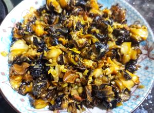 Hình của món Ốc bươu xào sả ớt.