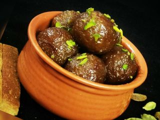 Bread Gulab Jamun