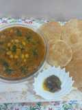 Kabuli chana with poory achar