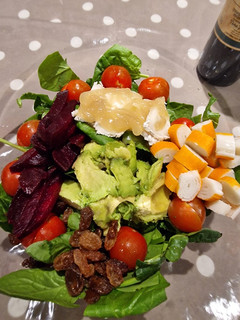 Una foto de Ensalada dulce de espinacas