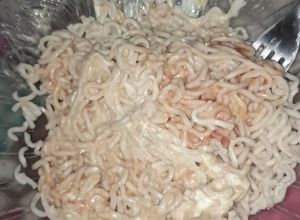 Una foto de Tallarines Ramen con salsa