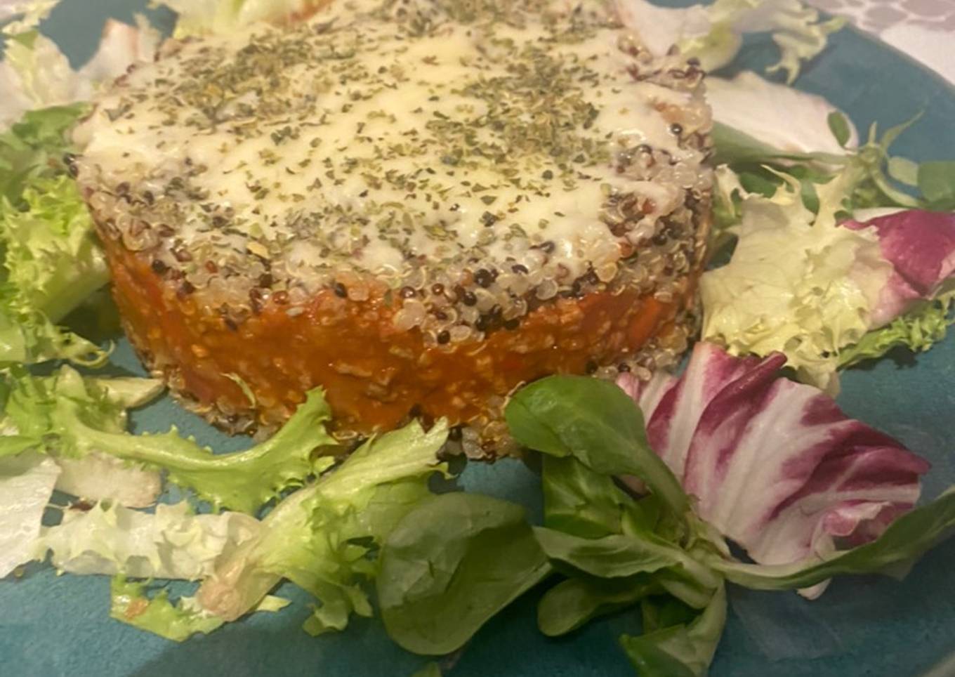 Tartar de quinoa y boloñesa