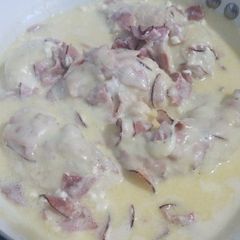 A picture of Elisa's Keto Chicken Cordon Bleu.