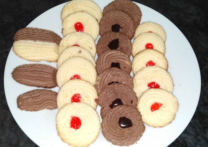 Jam and choclate biscuits