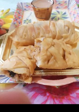A picture of Pizza roll.