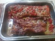 Una foto de ribs de cerdo al horno