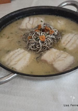 Foto principal de Merluza en salsa verde con gulas