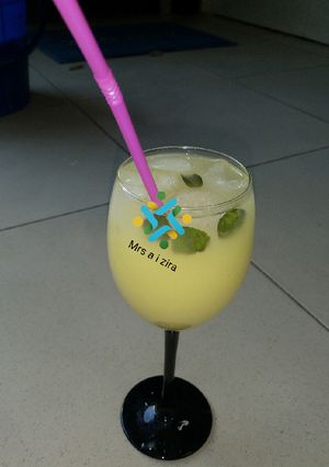 A picture of Ginger lemonade.