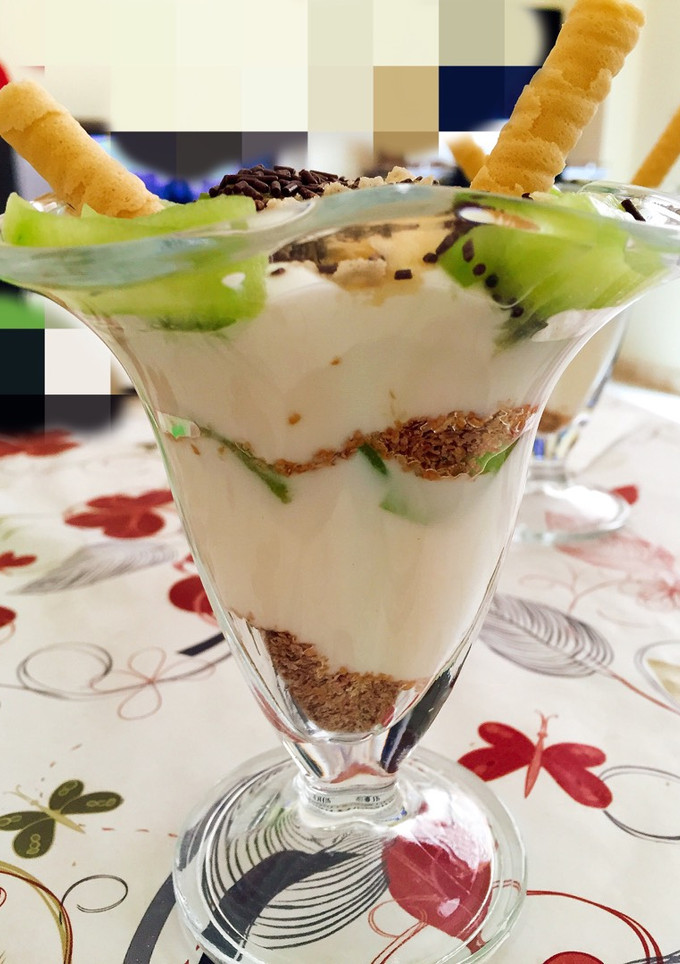 Una foto de Copa de yogur y kiwi