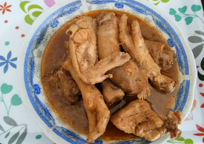 Semur ayam (ceker, kepala dan sayap)