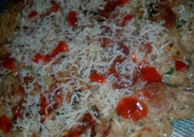 Resep Pizza mie sosis yang Menggugah Selera