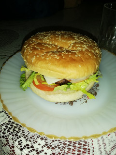 Una foto de Hamburguesa de ternera completa