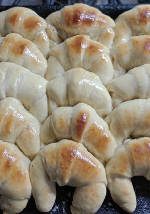 Una foto de 🥐Medialunas de manteca