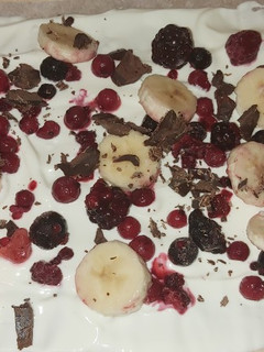 Una foto de Postre saludable de yogurt griego