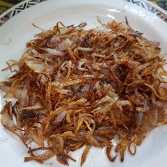 A picture of Crispy brown piyaz.