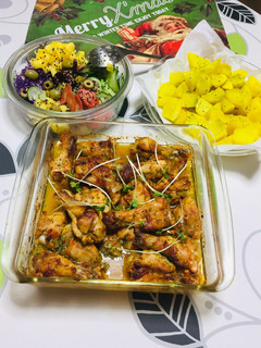 Una foto de Piernitas de pollo al horno con naranja y mostaza