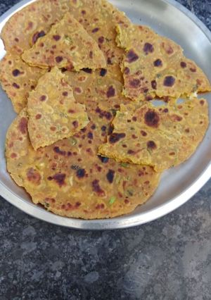 थेपला (Thepla recipe in hindi) रेसिपी मुख्य फोटो