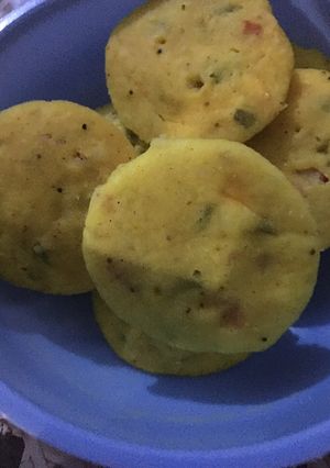 A picture of Veg idli.