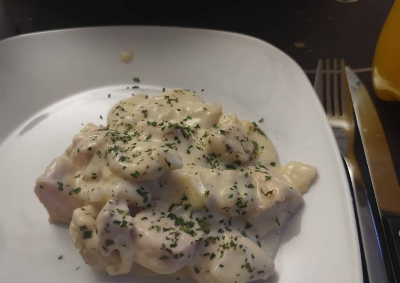 Pavo con salsa de queso
