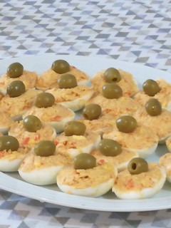 Una foto de Huevos rellenos
