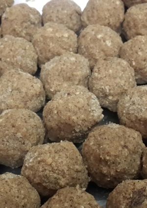 A picture of Alsi and wheat flour pinni panjabi style.