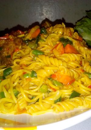 A picture of Macaroni spaghetti jollof.