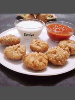 फ्राई मोमोज़ (Fry momos recipe in Hindi) रेसिपी मुख्य फोटो