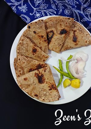 A picture of Buckwheat and Wheat Flour Rotis.