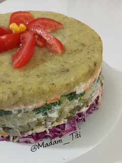 عکسی از دستور کیک مرغ و سبزیجات سرد 🎂🍗🥗