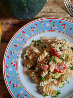 Glutén-, tej- és tojásmentes cukkinis fusilli recept fotója