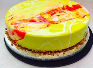Une photo de Entremet citron insert panna cotta