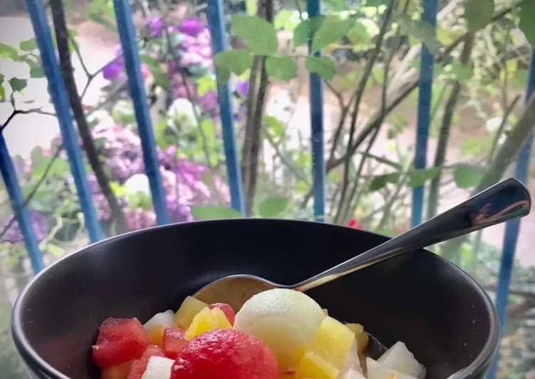 Macedonia de melocotón, sandía y melón